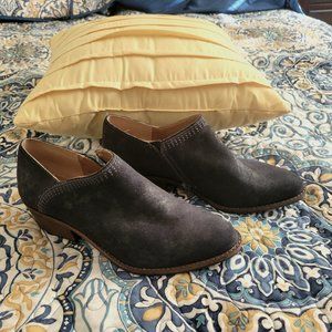 LuckyBrand Navy Suede Bootie 8.5m